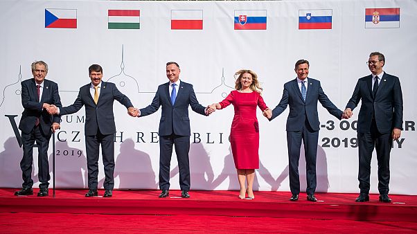 Miloš Zeman, Áder János, Andrzej Duda, Zuzana Čaputová, Borut Pahor és Aleksandar Vučić a lányi kastélyban Miloš Zeman, Áder János, Andrzej Duda, Zuzana Čaputová, Borut Pahor és Aleksandar Vučić a lányi kastélyban