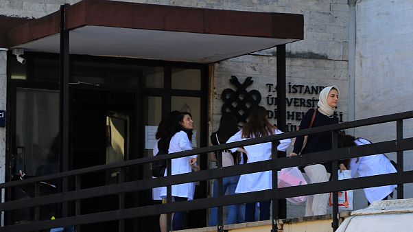 Cerrahpaşa'da eğitime ara verildi Cerrahpaşa'da eğitime ara verildi