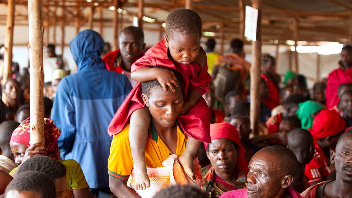  Tanzanya'daki Burundili göçmenlerin kitlesel halde ülkelerine geri dönüşü başladı