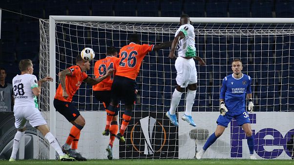 UEFA Avrupa Ligi: Başakşehir ve Trabzonspor puanla tanıştı; Beşiktaş evinde kaybetti UEFA Avrupa Ligi: Başakşehir ve Trabzonspor puanla tanıştı; Beşiktaş evinde kaybetti