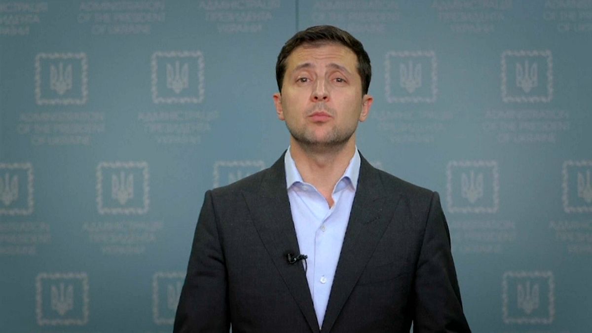Volodymyr Zelenskiy quer armas fora de Donbass antes da eleição