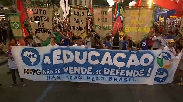 Contestação a Bolsonaro nas ruas do Rio de Janeiro e São Paulo Contestação a Bolsonaro nas ruas do Rio de Janeiro e São Paulo
