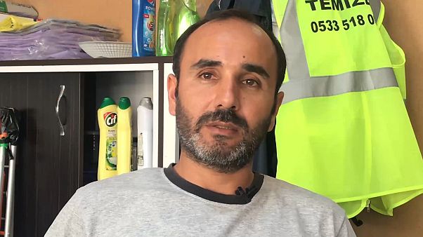 KHK'lılar anlatıyor: "Terörist ilan edildim ancak seferberlik emriyle askere çağrıldım" KHK'lılar anlatıyor: "Terörist ilan edildim ancak seferberlik emriyle askere çağrıldım"