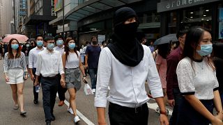 Hong Kong'da maske takmak yasaklandı
