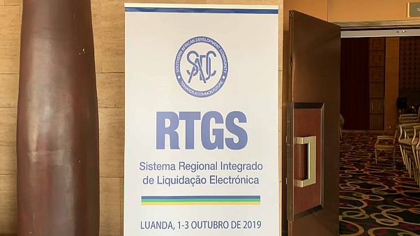 SADC adota o Rand Sul-africano como moeda de referência SADC adota o Rand Sul-africano como moeda de referência