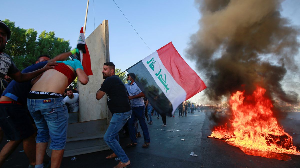 Hükümet karşıtı gösterilerin yeniden tırmandığı Irak'ta neler oluyor ?