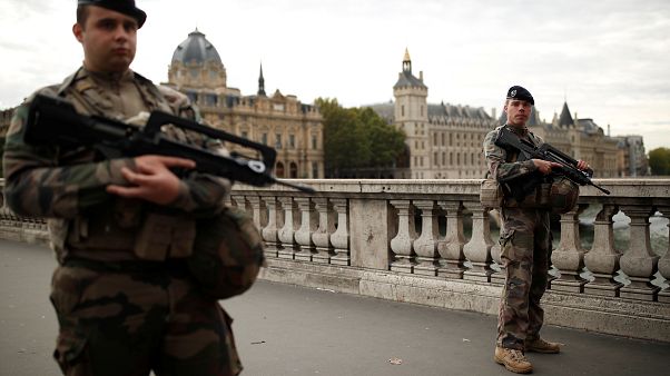El ataque de París se investiga como acto terrorista El ataque de París se investiga como acto terrorista