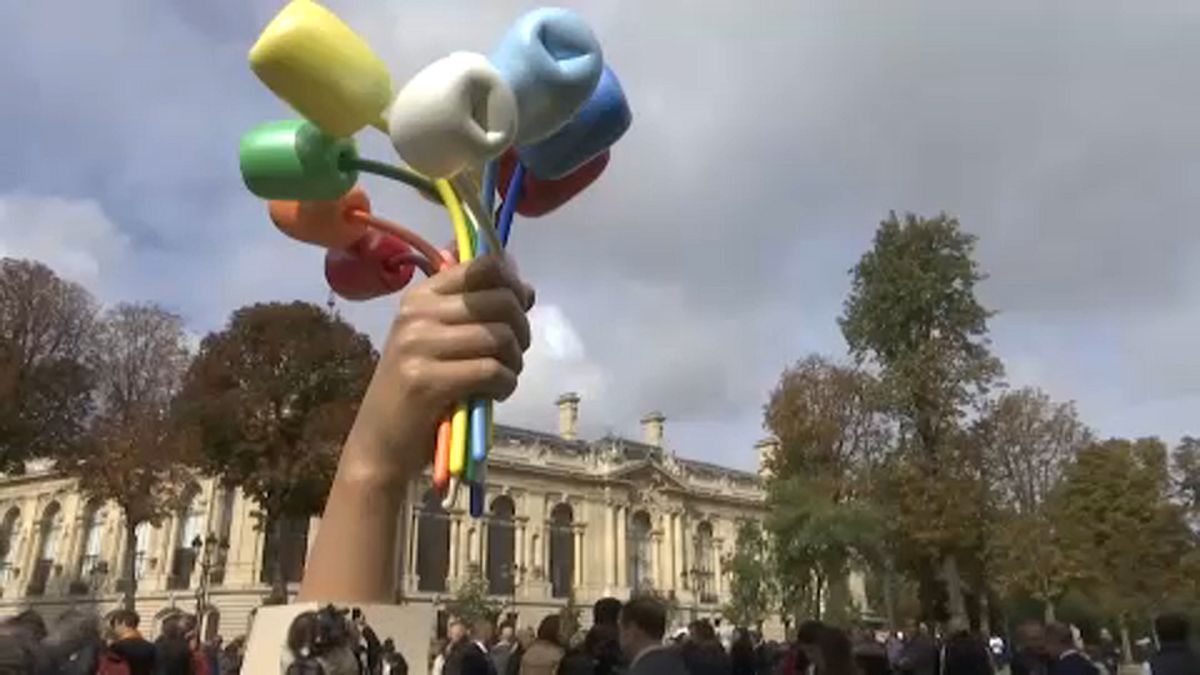 Tulpenstrauß für Terroropfer: Streit um Jeff Koons-Skulptur in Paris
