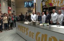 شاهد: عرض لخمسة من أمهر الطباخين الفرنسيين في محطة قطارات سان لازار بباريس