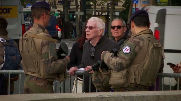 El atacante de París se había radicalizado tras convertirse al islam hace una década El atacante de París se había radicalizado tras convertirse al islam hace una década