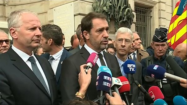 La strage della Prefettura di Parigi: "Quella volta che Mickaël Harpon non fu denunciato..." La strage della Prefettura di Parigi: "Quella volta che Mickaël Harpon non fu denunciato..."