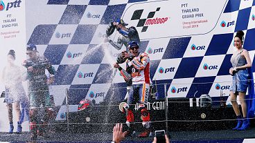 Marc Marquez feiert nicht nur seinen Sieg beim GP von Thailand sondern auch den Weltmeistertitel