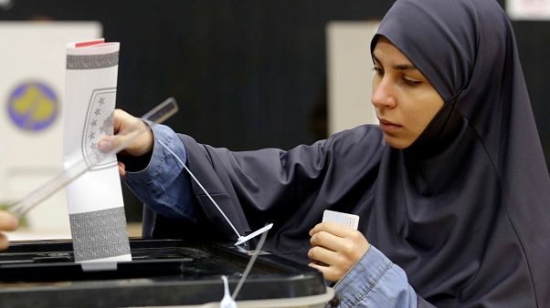 Εκλογές στο Κόσοβο: Mάχη στήθος με στήθος Εκλογές στο Κόσοβο: Mάχη στήθος με στήθος