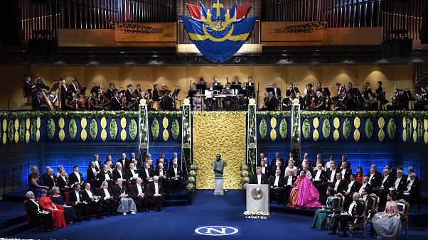 A 2018-as Nobel-díjak átadási ünnepsége a stockholmi hangversenyteremben A 2018-as Nobel-díjak átadási ünnepsége a stockholmi hangversenyteremben