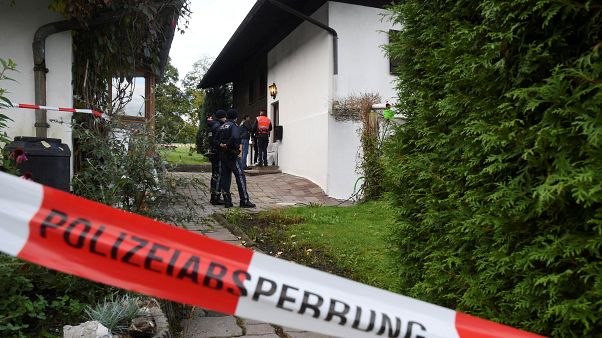 Avusturya'da eski kız arkadaşının evini basan genç 5 kişiyi öldürdü Avusturya'da eski kız arkadaşının evini basan genç 5 kişiyi öldürdü