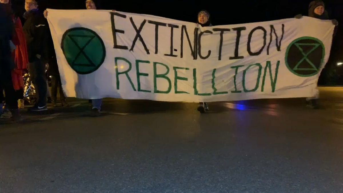 Blockaden für mehr Klimaschutz: Protestierende legen Berlin lahm
