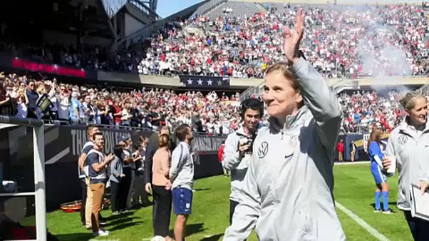 Jill Ellis despede-se da seleção norte-americana Jill Ellis despede-se da seleção norte-americana