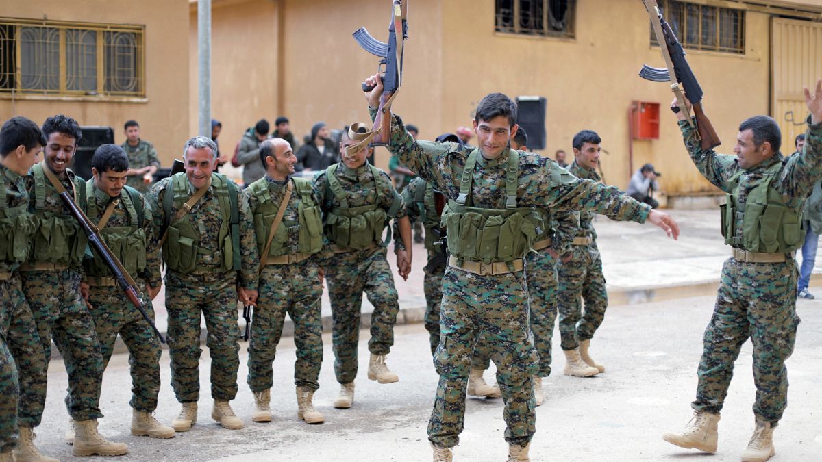 مقاتلون تحت قيادة القوات الديمقراطية السورية- أرشيف رويترز