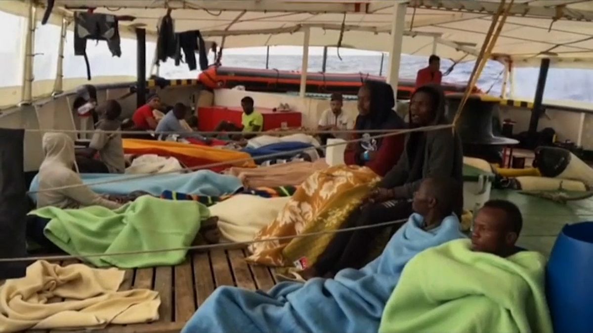 El Open Arms rescata a 40 migrantes a 50 millas de Malta