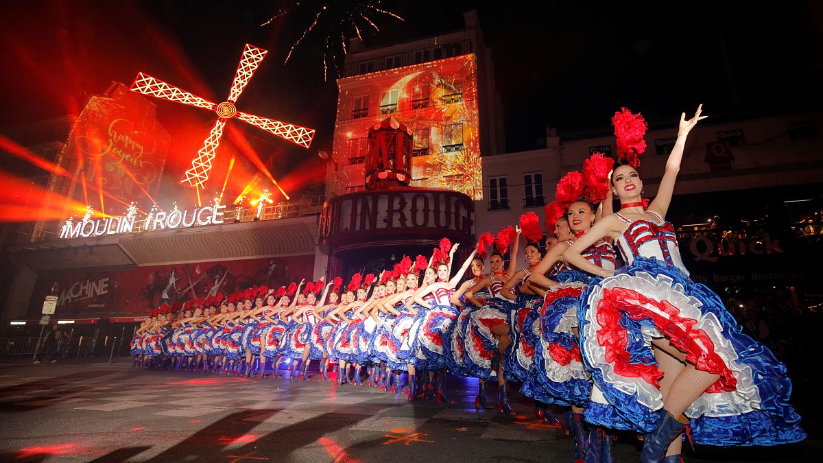 Kánkán-tánc az utcán- így ünnepelték a Moulin Rouge 130. születésnapját