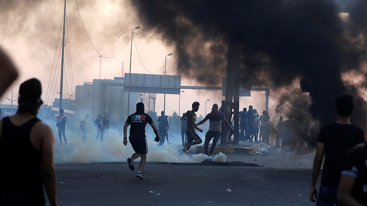 العراق: تقرير حكومي ينشر عدد ضحايا الاحتجاجات ويدعو إلى إقالة مسؤولين أمنيين