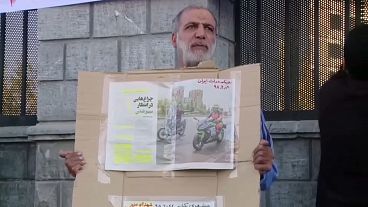 Iran, proteste contro le donne nel calcio