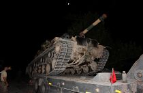 Türk Silahlı Kuvvetleri (TSK) tarafından Suriye sınırındaki askeri birliklere tank, zırhlı araç ve personel takviyesi sürüyor. ( Mehmet Toktaş - Anadolu Ajansı )