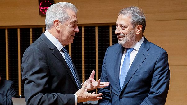 O Υπουργός Δικαιοσύνης της Κύπρου Γιώργος Σαββίδης μαζί με τον Ευρωπαίο Επίτροπο Δ.Αβραμόπουλο, , στο Συμβούλιο Δικαιοσύνης και Εσωτερικών Υποθέσεων της ΕΕ. O Υπουργός Δικαιοσύνης της Κύπρου Γιώργος Σαββίδης μαζί με τον Ευρωπαίο Επίτροπο Δ.Αβραμόπουλο, , στο Συμβούλιο Δικαιοσύνης και Εσωτερικών Υποθέσεων της ΕΕ.