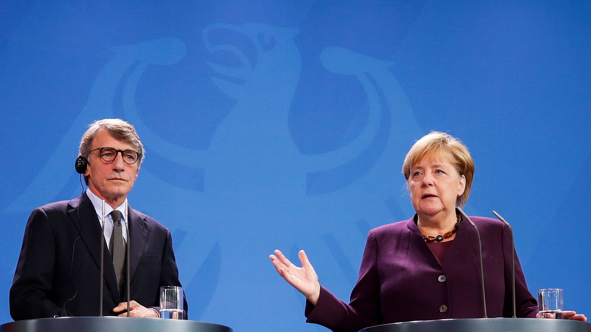 Merkel bei einem Treffen mit EU-Parlamentspräsident Sassoli