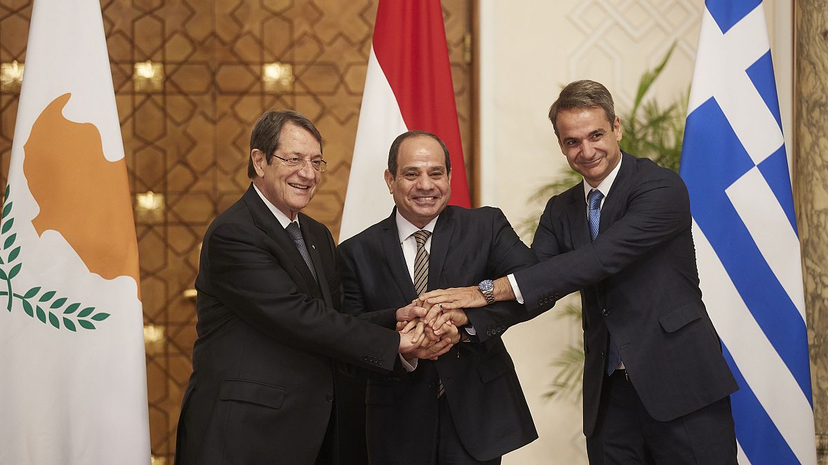 Ο Πρόεδρος της Αιγύπτου Αμπντέλ Φάταχ αλ Σίσι, με τον Κυριάκο Μητσοτάκη και τον Νίκο Αναστασιάδη