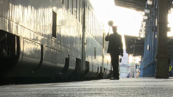 Studieren in vollen Zügen - CEU unterwegs von Budapest nach Wien Studieren in vollen Zügen - CEU unterwegs von Budapest nach Wien