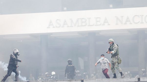 Ecuador nel caos: due morti e quasi 600 arresti durante le proteste antigovernative Ecuador nel caos: due morti e quasi 600 arresti durante le proteste antigovernative