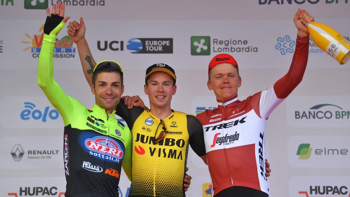 Il podio della Tre Valli Varesine 2019: Visconti, Roglič, Skuijns. 