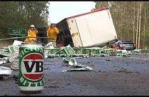Australia, centinaia di casse di birra distrutte