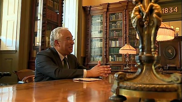 António Costa já está em negociações para solução de apoio ao governo António Costa já está em negociações para solução de apoio ao governo