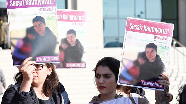 Emine Bulut cinayeti Fransız basınında da geniş yer buldu Emine Bulut cinayeti Fransız basınında da geniş yer buldu