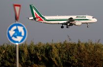 Σε οριακή κατάσταση η Alitalia-Αγωνιώδεις προσπάθειες να σωθεί