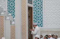 İstanbul'daki camilerde Barış Pınarı Harekatı için yatsı ezanı öncesi sela okundu 