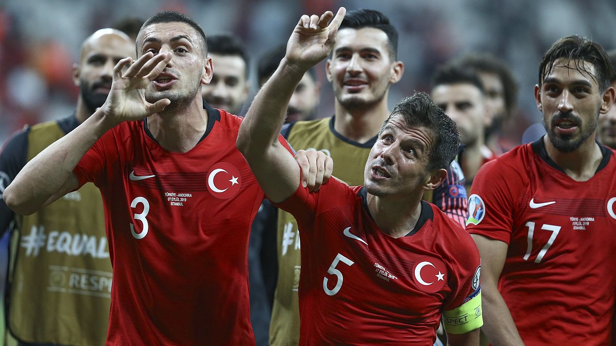 A Milli Futbol Takımı kaptanı Fenerbahçeli Emre Belözoğlu