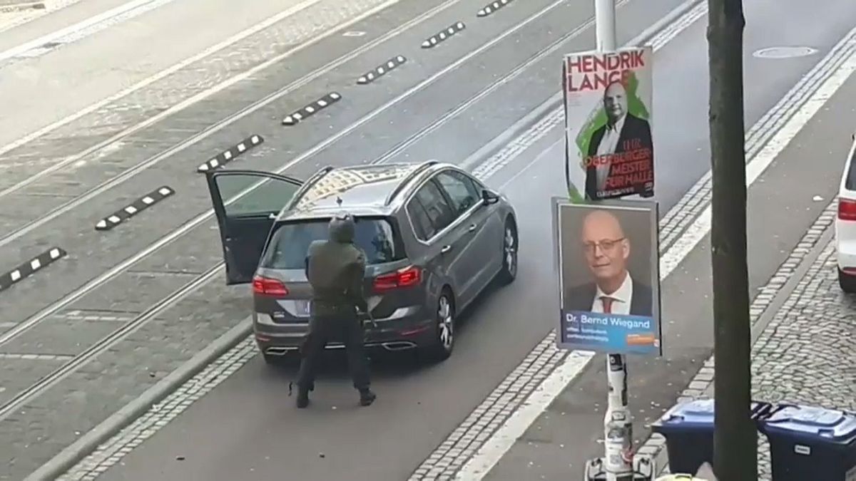 Германия потрясена антисемитским нападением в Галле