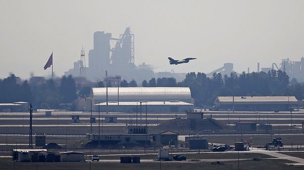 Barış Pınarı Harekatı devam ediyor. İncirlik Üssü'nde, bugün de savaş uçaklarının iniş ve kalkış yaptığı görüldü Barış Pınarı Harekatı devam ediyor. İncirlik Üssü'nde, bugün de savaş uçaklarının iniş ve kalkış yaptığı görüldü
