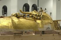 غطاء التابوت المذهب للملك توت عنخ آمون