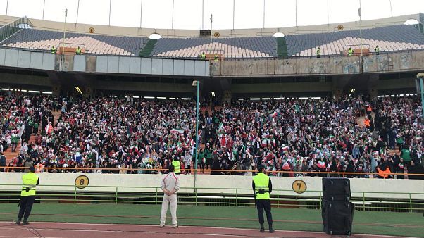 قفل ۴۰ ساله درهای آزادی شکست؛ گلباران کامبوج در حضور پرشور زنان قفل ۴۰ ساله درهای آزادی شکست؛ گلباران کامبوج در حضور پرشور زنان