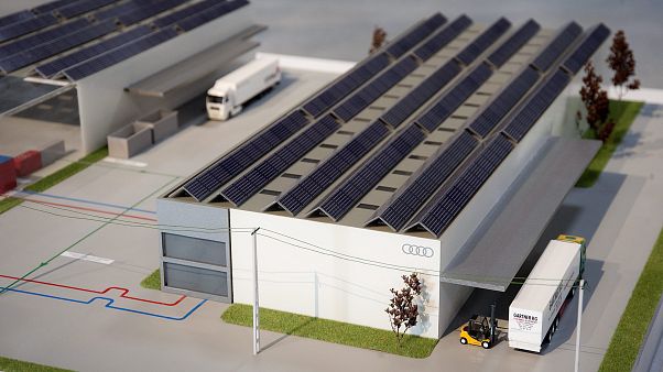 Az Audi Hungaria Motor Kft. 10 milliárd forintból felépített második logisztikai csarnokának makettje az átadóünnepség napján Győrben 2015. szeptember 8-án. Az Audi Hungaria Motor Kft. 10 milliárd forintból felépített második logisztikai csarnokának makettje az átadóünnepség napján Győrben 2015. szeptember 8-án.