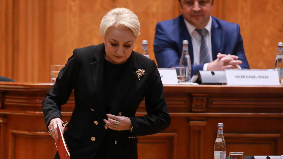 سقوط دولت رومانی پس از رای عدم اعتماد پارلمان به نخست‌وزیر