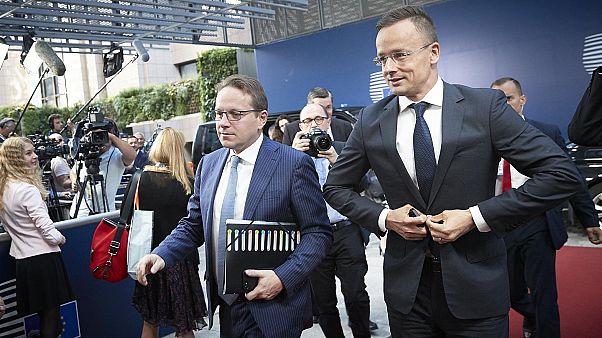 Macaristan Dışişleri Bakanı Peter Szijjarto ve AB Daimi Temsilcisi Oliver Varhelyi Macaristan Dışişleri Bakanı Peter Szijjarto ve AB Daimi Temsilcisi Oliver Varhelyi
