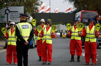 گروه «شورش علیه انقراض» مسیر منتهی به فرودگاه لندن را مسدود کردند
