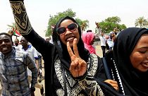 كانت النساء السودانيات في الصف الأول خلال الاحتجاجات ضد حكم البشير والمجلس العسكري الانتقالي 