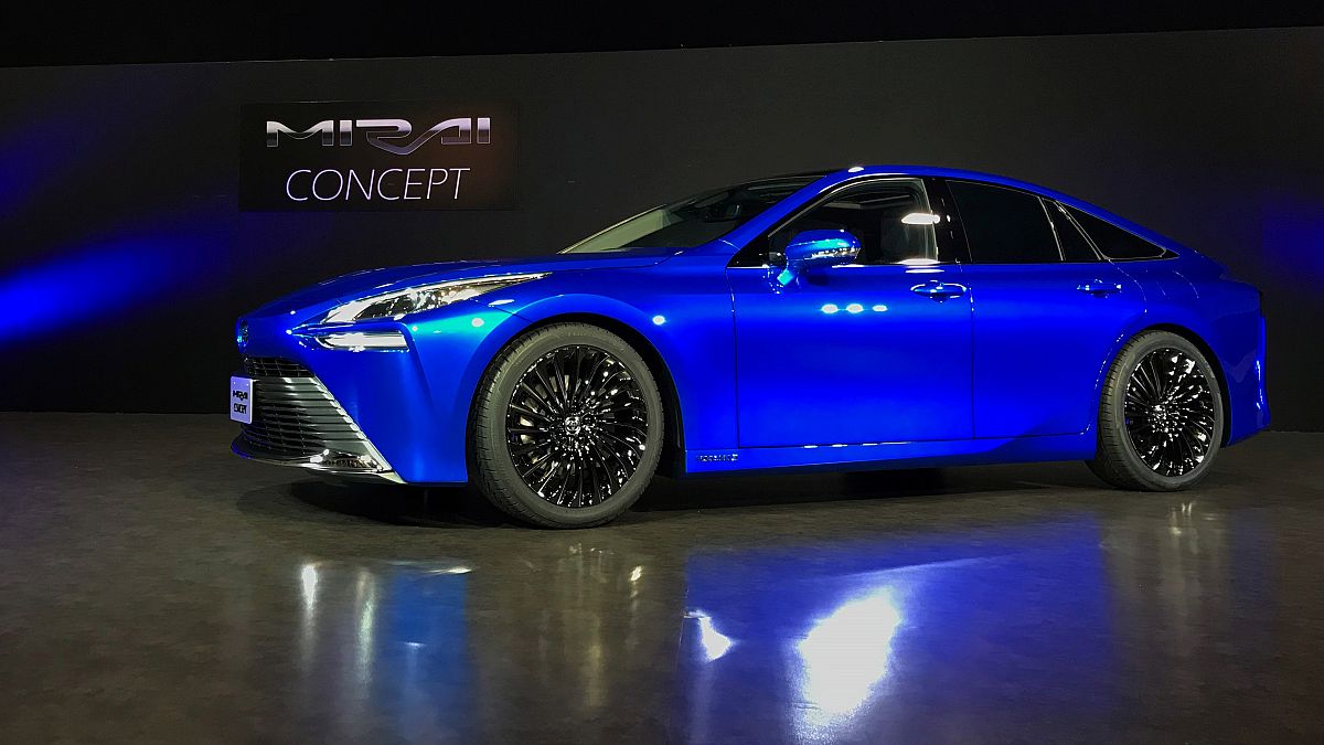 Toyota yeni hidrojenli aracıyla Tesla'ya rakip olmayı hedefliyor