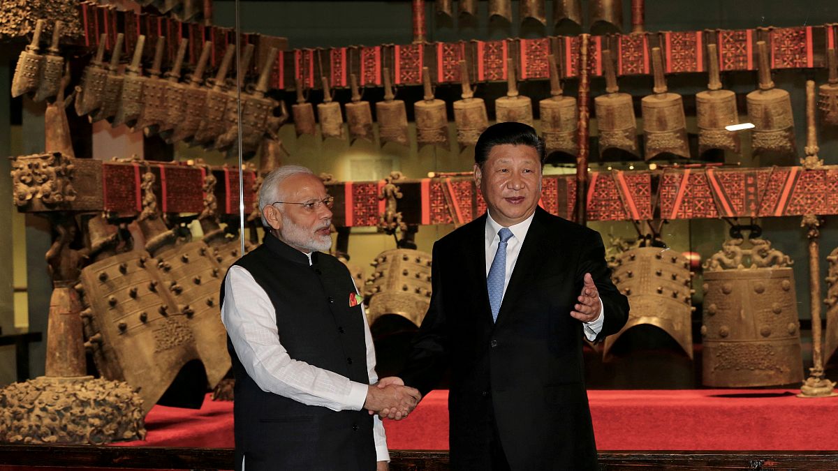Il summit dei giganti asiatici,  Cina e India mettono da parte le divergenze